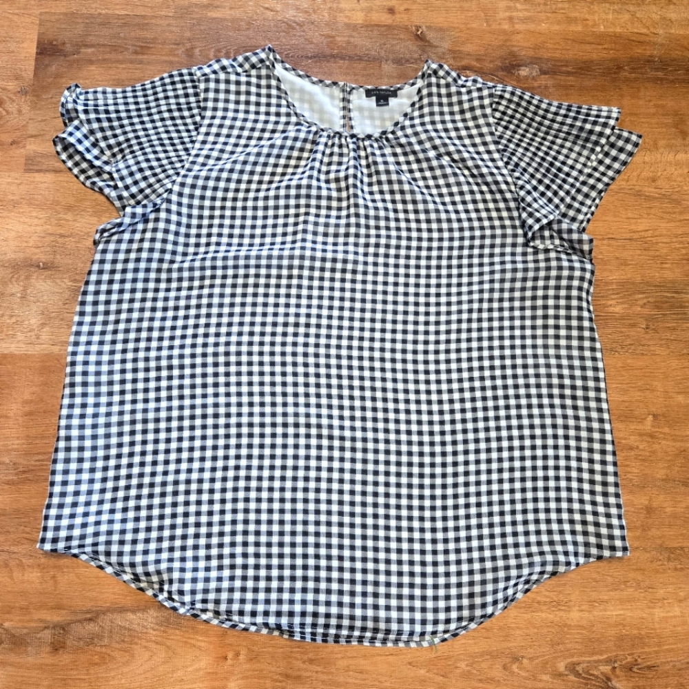 Ann Taylor Black and White Gingham Short Sleeve Blouse